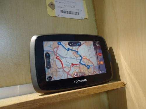 TOM TOM GO 400 W/ BOX - MINT CONDITION