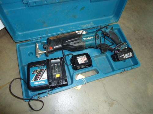 MAKITA RESUPICATING SAW