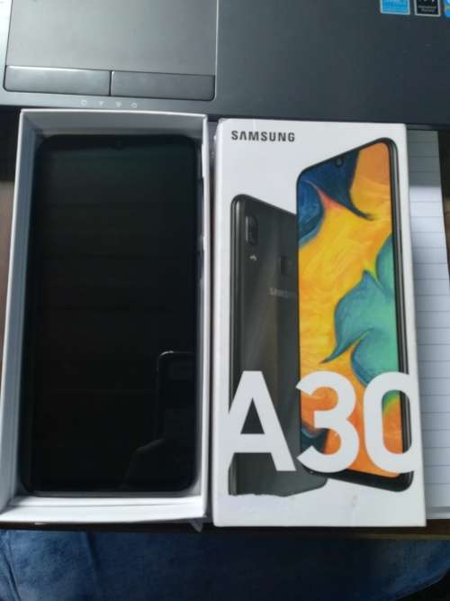 SAMSUNG GALAXY A30