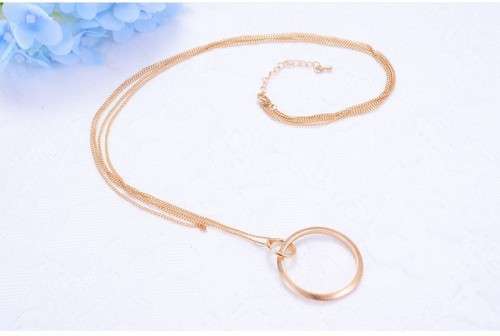 MULTI LAYER CHAIN WITH A CIRCLE PENDANT - GOLD PLATED