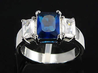 SIMULATED ROYAL BLUE SAPPHIRE & DIAMOND RING SIZE 7