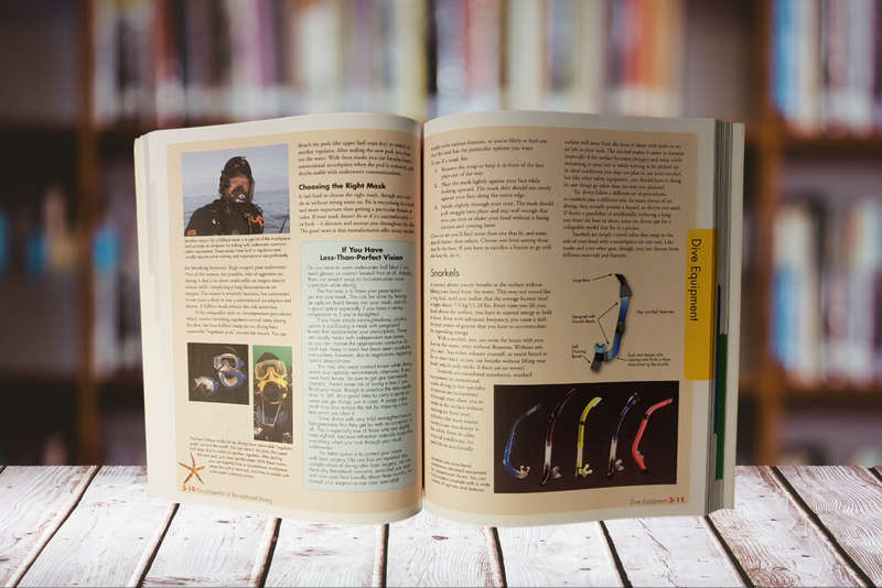 The Encyclopedia Of Recreational Diving and PADI Dive Course DVDs
