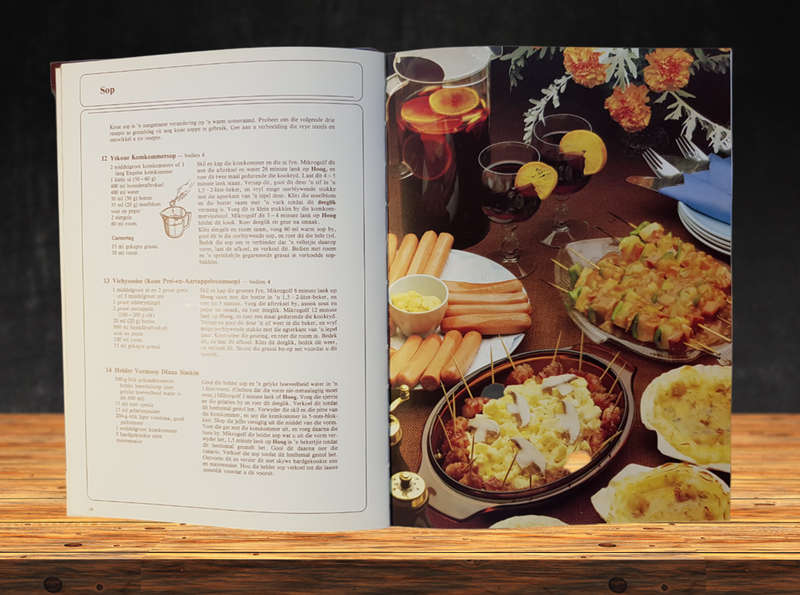Suid-Afrikaanse Mikrogolf Kookboek deur Diane Ross Hardeband Tweedehands