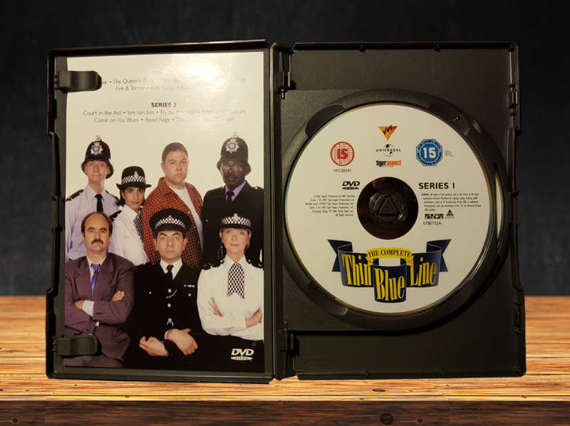 The Complete Thin Blue Line  DVD Box Set  Preloved  Very Good Condition  Region 2