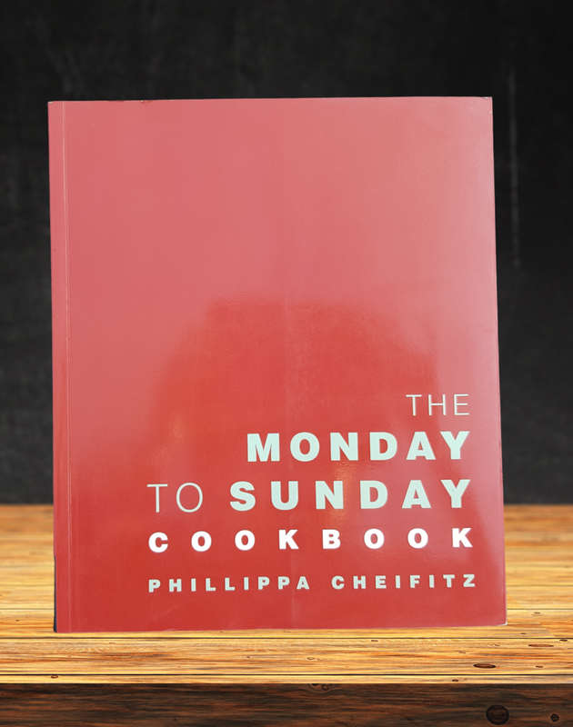 Softcover Cookbook The Monday to Sunday Cookbook by Phillippa Cheifitz