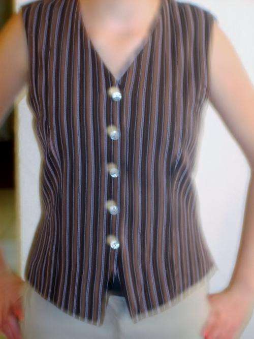 Waistcoat Betty Barclay. Pink stripes on black. Size 38