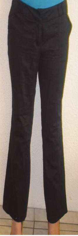 Bootleg black pants side front pocket. Size 38
