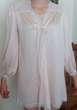 VINTAGE SEXY. MISS ELAINE, SLEEP JACKET. . GOOD QUALITY. SIZE 12