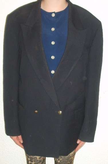 DARK BLUE BLAZER. GIANELLI. SIZE X LARGE. CONDITION VERY GOOD