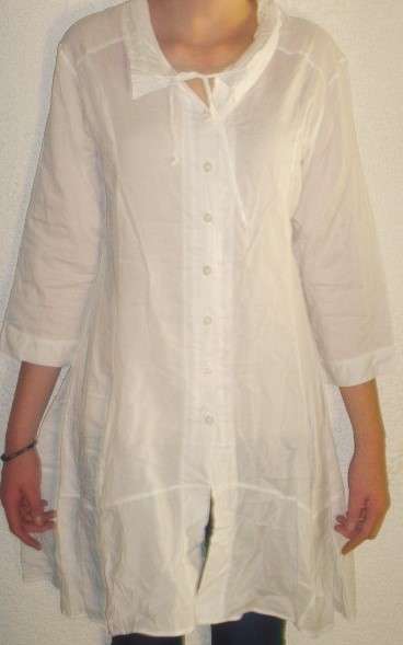 WHITE BUTTON SHIRT. EXTRA LENGTH. MICHELLE HARPER. SIZE LARGE. AS NEW