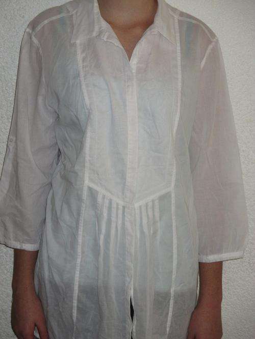 OVERSIZED SHEER WHITE SHIRT. STUDIO W. SIZE MEDIUM. AS NEW