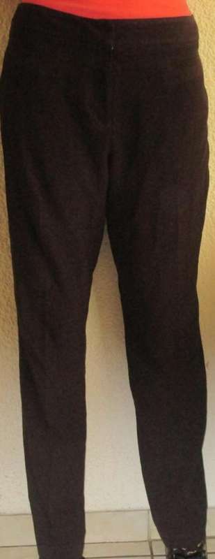 MERIEN HALL STRAIGHT LEG BLACK PANTS. SIZE 14. CONDITION GOOD