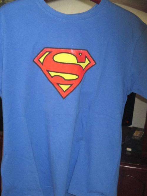 SUPERMAN TSHIRT. SIZE L. CONDITION VERY GOOD