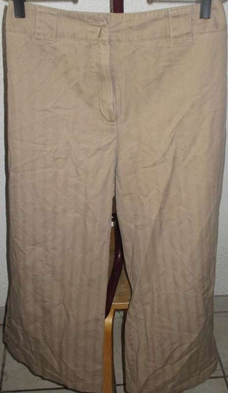 3/4 TAN PANTS. SIZE 16. WIDE LEG. DONNA CLAIRE. AS NEW