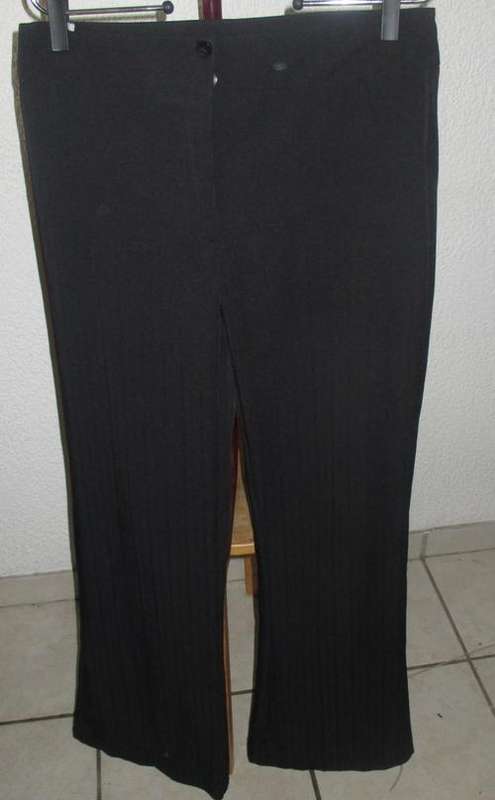 BLACK FORMAL PANTS SIZE 34. CONDITION VERY GOOD