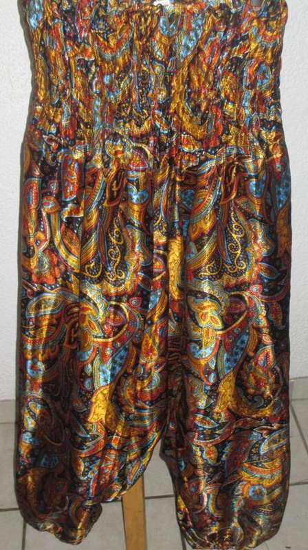 HARLEM PANTS. SIZE MEDIUM. AS NEW