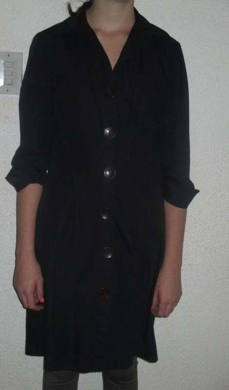 BLACK LONGER LENGTH SHIRT. SIZE 10. CANDY ROCKET. AS NEW