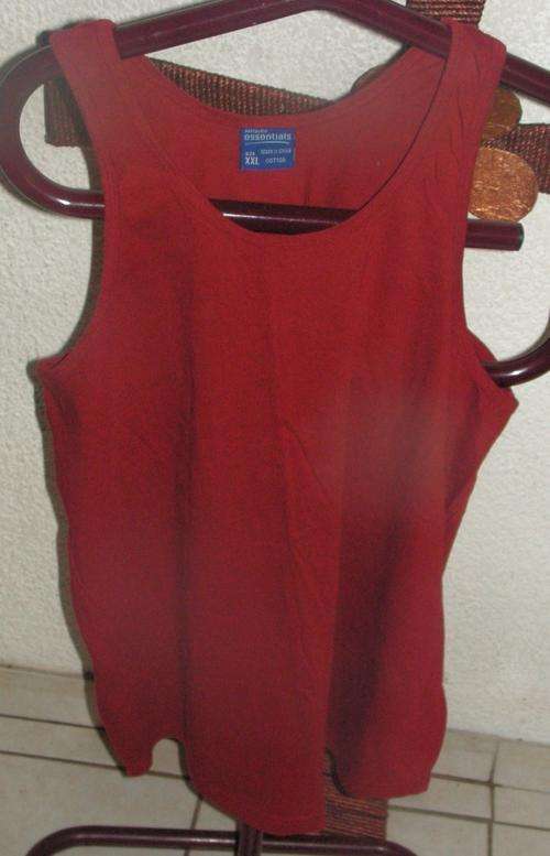 RED VEST T. SIZE XXL. AS NEW