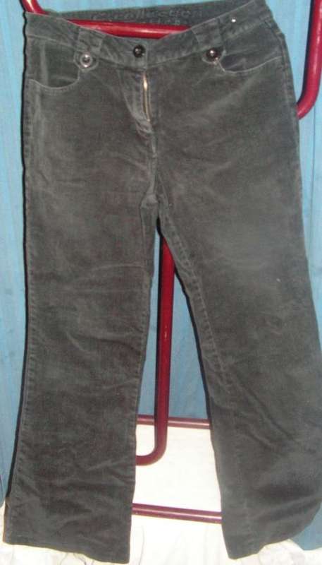BLACK CORDROY PANTS. WOOLWORTHS. SIZE 10. AS NEW