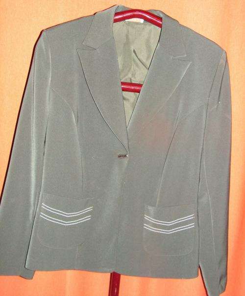 DARK OLIVE GREEN JACKET. KELSO. SIZE 12. CONDITION: AS NEW