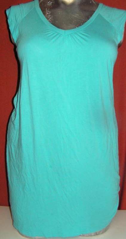 SLEEPING SHIRT. SEQUAL. SIZE LARGE. CONDITION: VERY GOOD