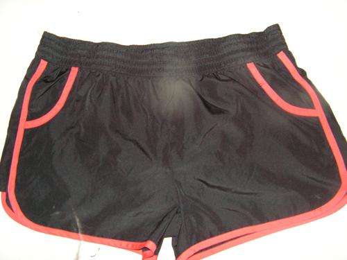 BLACK MAXED SHORTS. SIZE EXTRA LARGE. CONDITION: VERY GOOD