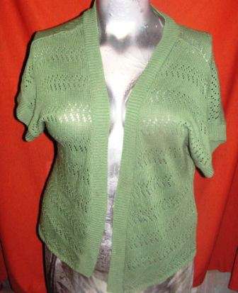 CROCHETTED GREEN JACKET. SIZE EXTRA LARGE.. CONDITION: VERY GOOD