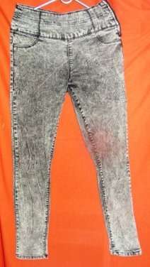 SNOWWASH HIGHT WAIST DENIM JEGGINGS. SIZE 12. CONDITION:  GOOD