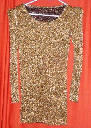 GOLDEN GLITTER TOP. SIZE SMALL.. CONDITION: AS NEW