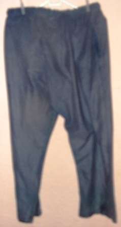 GREY TRACK PANTS WITH DRAW STRING INSYNC ACTIVE X LARGE CONDITION: VERY GOOD