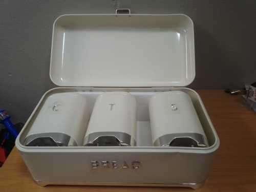 Bread bin and Storage Canisters