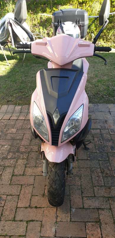 GOMOTO NIPPI SCOOTER 125CC