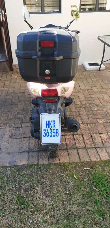 GOMOTO NIPPI SCOOTER 125CC
