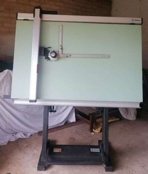 Molin 2.2 Architect / Artist Drawing Board - Full Tilt -Hardly Used