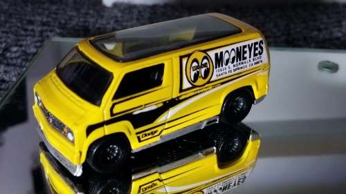 REAL RIDER HOTWHEELS MOONEYES VAN
