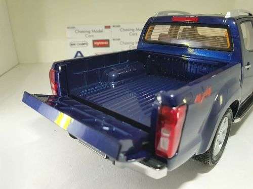 1/18 Isuzu D-MAX pickup Diecast Scale Model