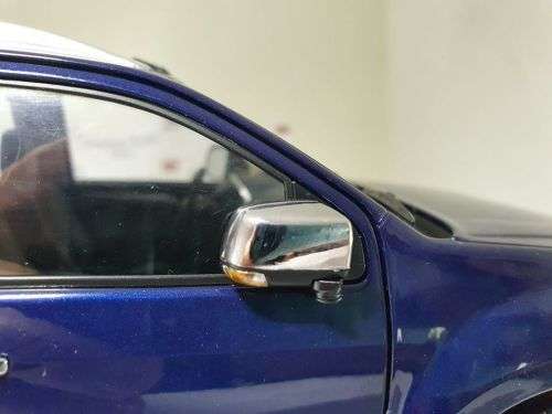 1/18 Isuzu D-MAX pickup Diecast Scale Model