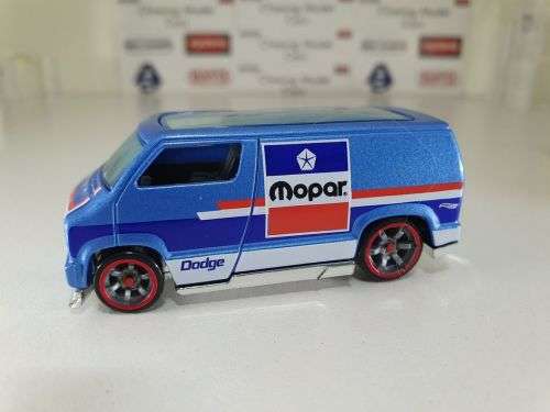 Hotwheels Custom Mopar Super Van