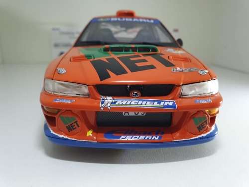 1/18 AutoArt Subaru 22b
