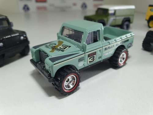 Hotwheels Land Rover bundle