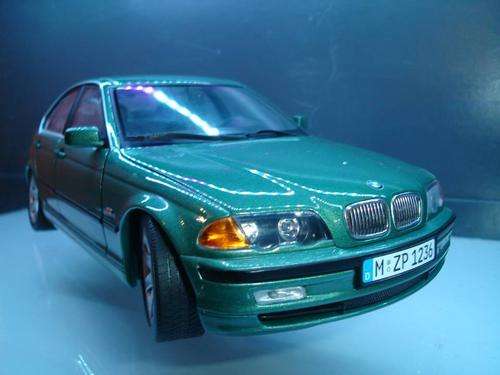 UT BMW 3 Series E46,328i, 1:18 Scale Diecast Model