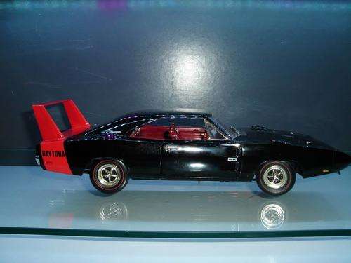 Ertl 1969 Dodge Charger Daytona Black+Red, 1:18 Diecast Scale Model