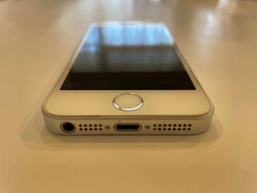 iPhone SE