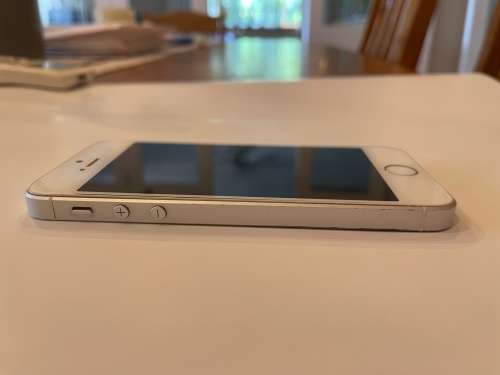 iPhone SE