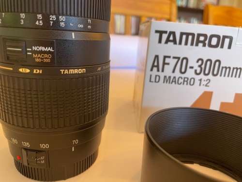 Tamron Auto Focus 70-300mm f/4.0-5.6 Di LD Macro Zoom Lens for Canon with Lens Hood