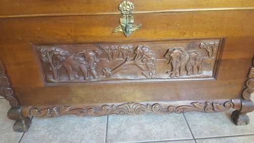 Old Ball and Claw Carved Kist