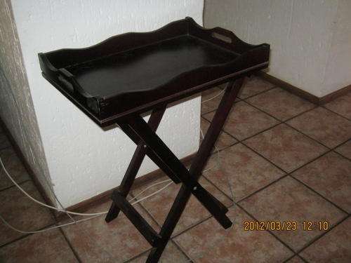 Wooden folded coffee table with detachable top