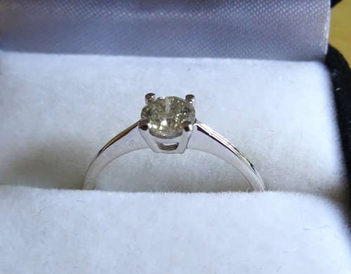 0.41ct DIAMOND ENGAGEMENT RING 100% NATURAL, Si2 Clarity!