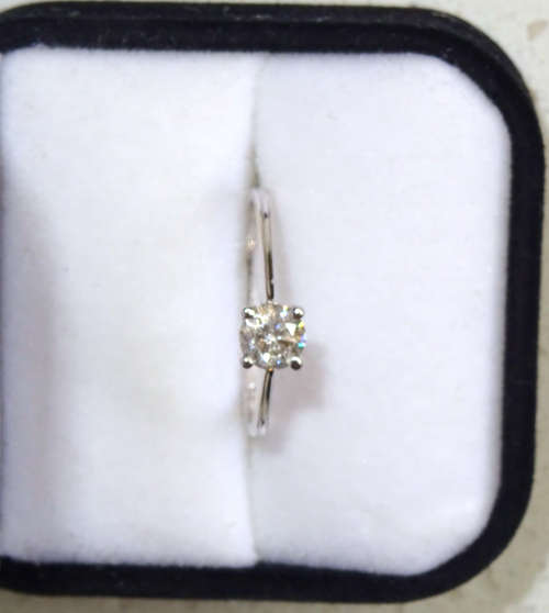 0.46ct DIAMOND ENGAGEMENT RING 100% NATURAL, Si3 Clarity | Colour H!