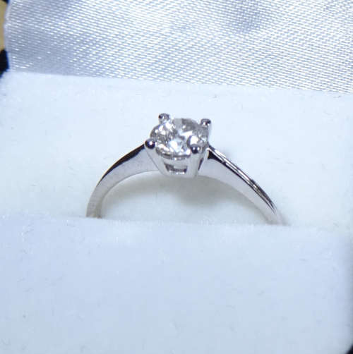 0.46ct DIAMOND ENGAGEMENT RING 100% NATURAL, Si3 Clarity | Colour H!